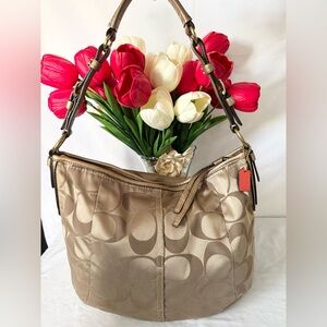 Coach EUC signature Sufflette shoulder bag